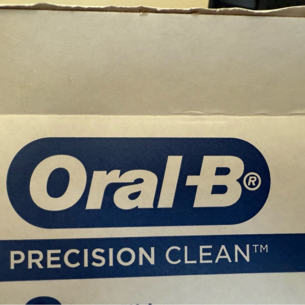 Oral-B Precision Clean Electric Toothbrush Heads - Blue and White